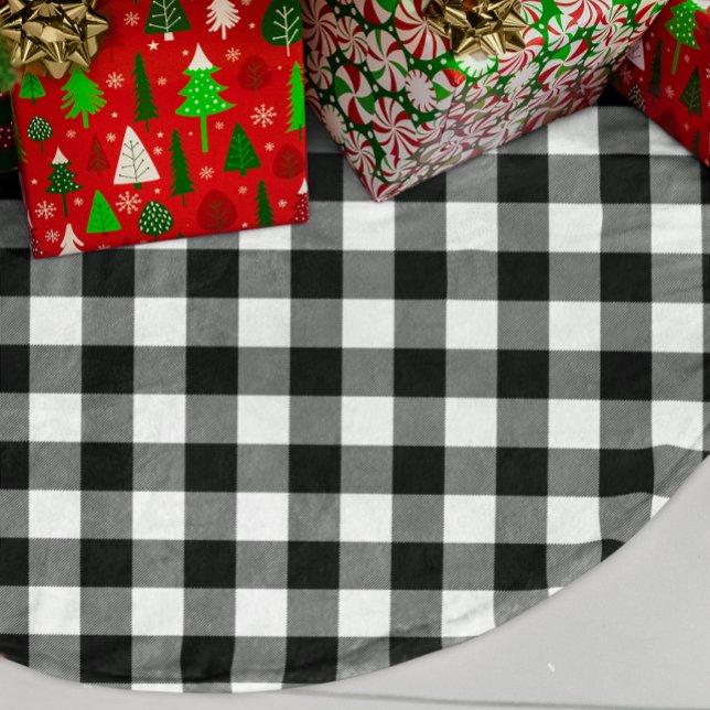 Black and White Buffalo Plaid Pattern Faux Linen Tree Skirt (Black and White Buffalo Plaid Pattern Faux Linen Tree Skirt)