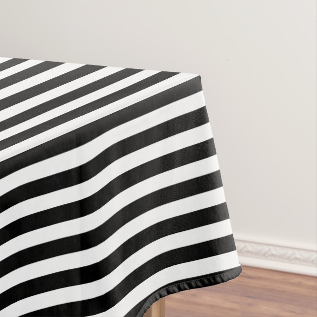 Black and white candy stripes tablecloth (In Situ)
