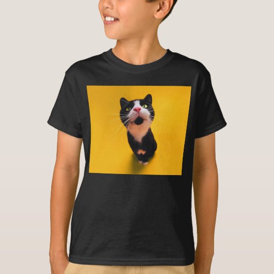 Black and white cat-tuxedo cat-pet kitten-pet cat T-Shirt