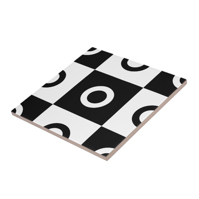 Black and white chequered pattern tile (Side)