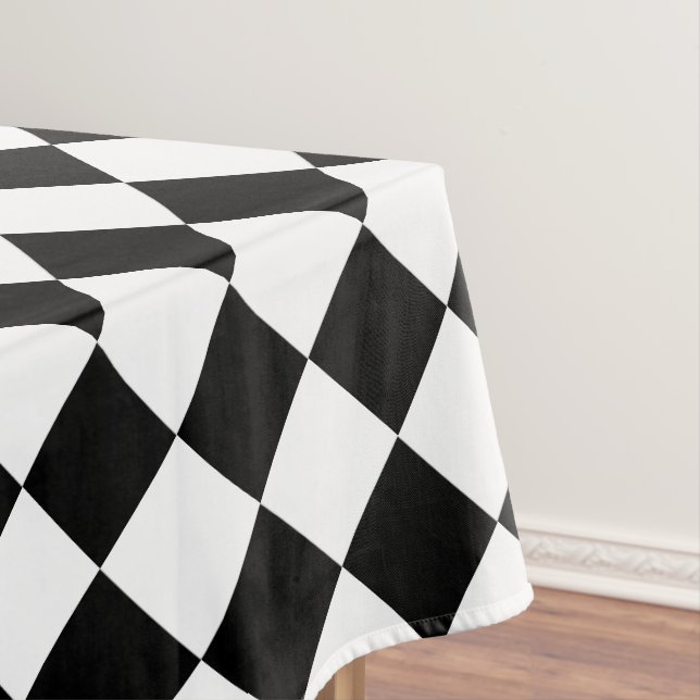 Black and White Chequered Tablecloth Sports (In Situ)