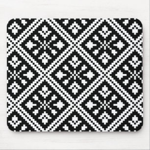 Black and White Christmas Snowflakes Pattern Mouse Pad