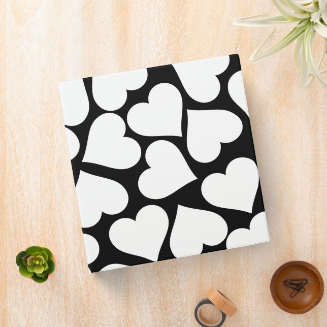 Black and White Cute Simple Heart Pattern Binder (In Situ)