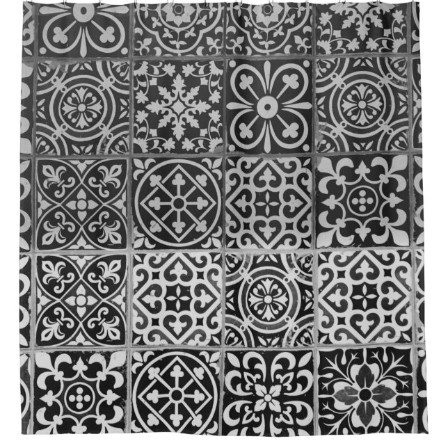 Black and white damask patterns (Front)