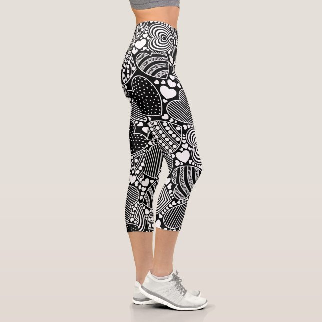 Black and White Decorative Hearts Pattern Capri Leggings (Right)