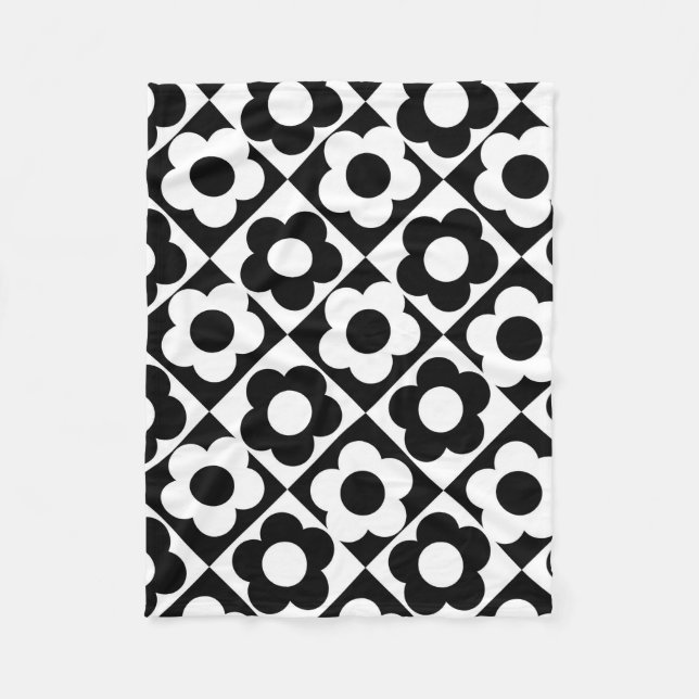 Black and White Diamond Check Flower Pattern Fleece Blanket (Front)