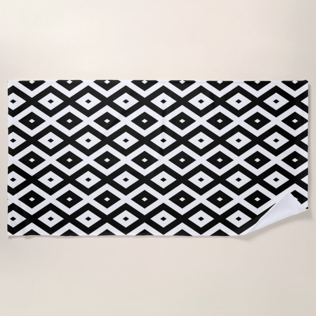 Black and white diamond pattern beach towel (Front)
