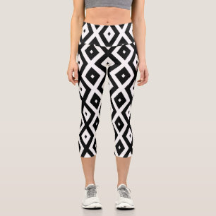 Black and white diamond pattern capri leggings