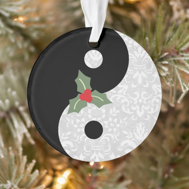 Black and White Faux Lace Yin Yang with Mistletoe Ornament (Tree)