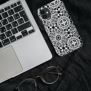 Black and white filigree iPhone 11 case