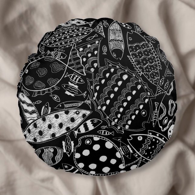 Black And White Fish Pattern Modern Art Round Pillow (Creator Uploaded)