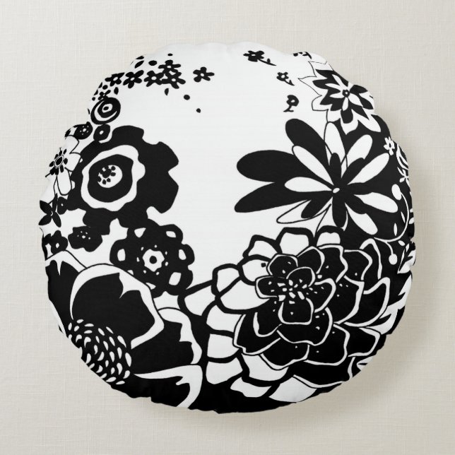 Black and White Floral Garden Graphic Pattern Round Pillow (Front)