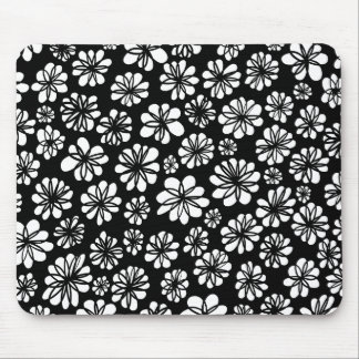 Black and White Floral Mouse Pad