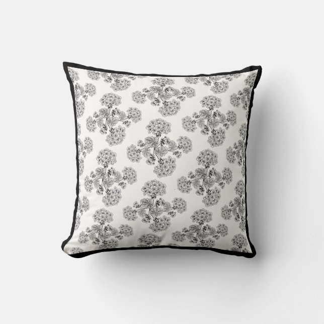 Black and white flower Damask pillow (Front)
