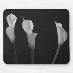 Black and White Flowers Mouse Pad