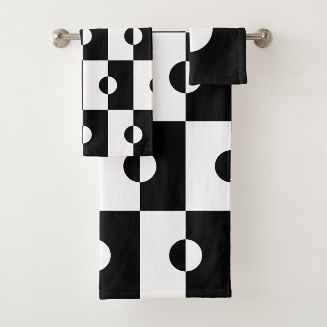 Black and White Geometric Circle Square Pattern Bath Towel Set (Insitu)