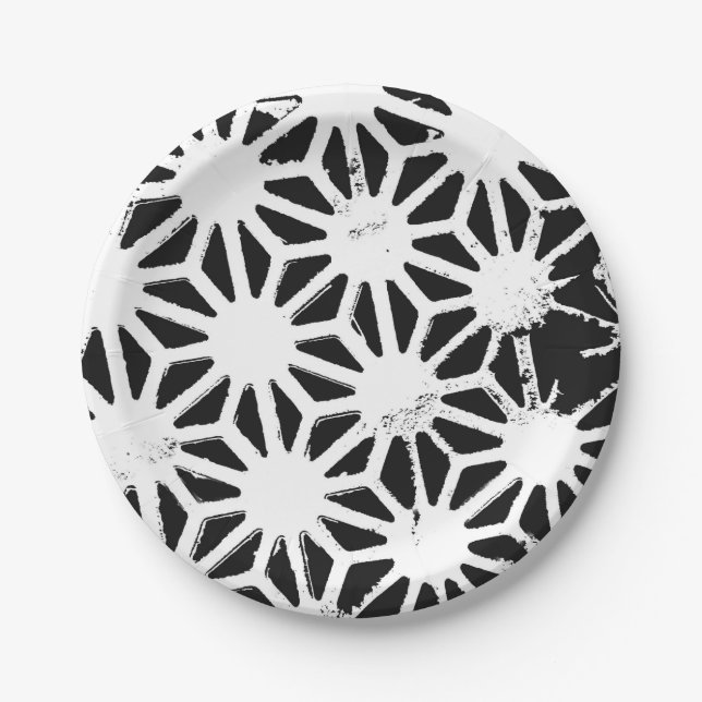 Black and white geometric pattern paper plate (Front)