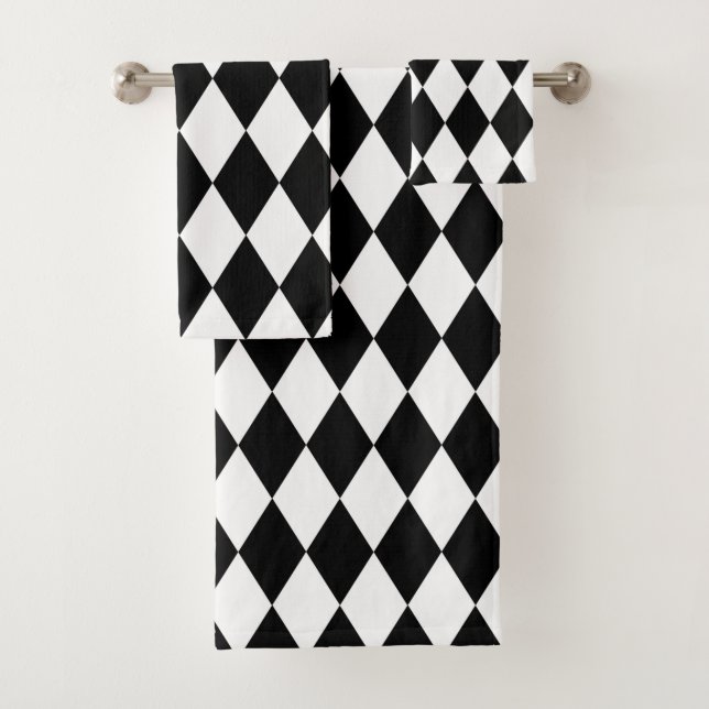 Black and White Harlequin Bath Towel Set (Insitu)