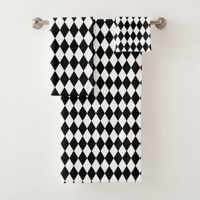 Black and White Harlequin Pattern Bath Towel Set (Insitu)