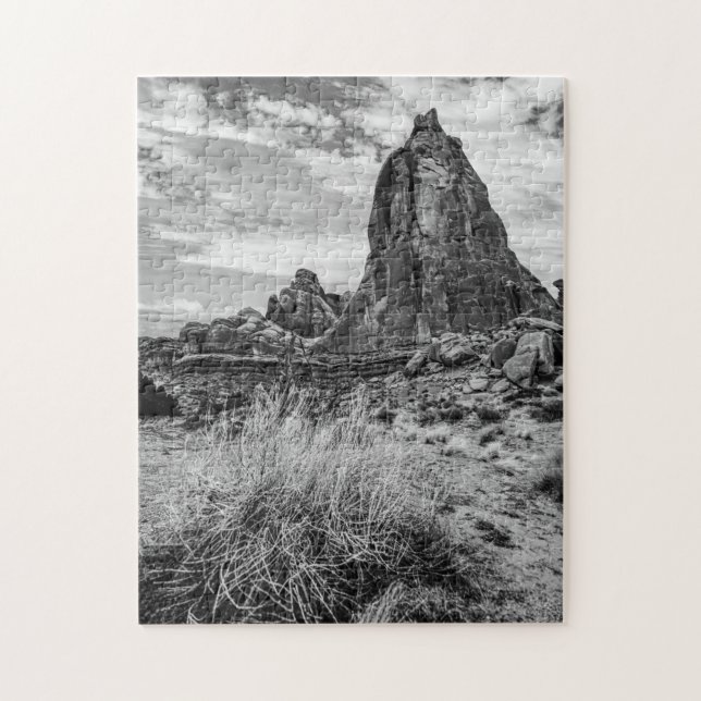Black and white jigsaw puzzle (Vertical)