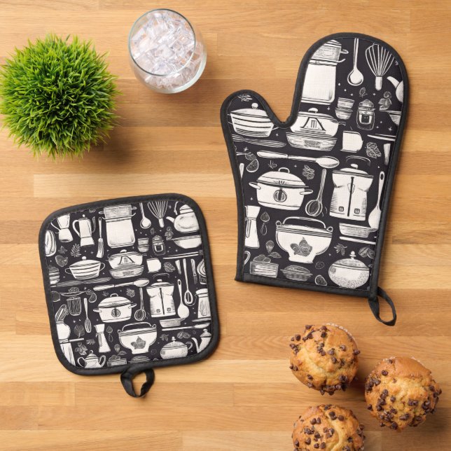 Black and White Kitchen Tools and Accessories  Oven Mitt & Pot Holder Set (Top Down)