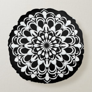 Black and White Mandala Design Round Pillow