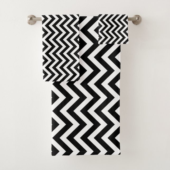 Black and White Medium Vertical Chevron Stripes Bath Towel Set (Insitu)