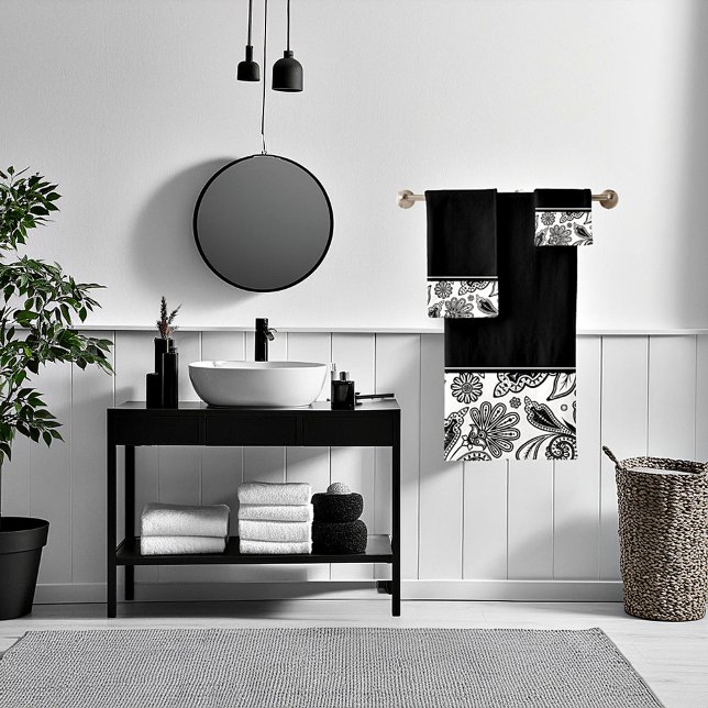Black and white paislel bath towel set (Creator Uploaded)