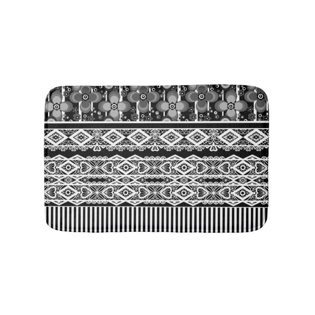Black and white pattern with lace and patchwork bath mat (Front)