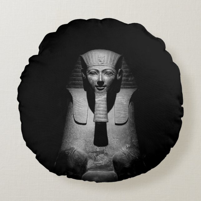 Black and white pharaoh king round pillow (Front)
