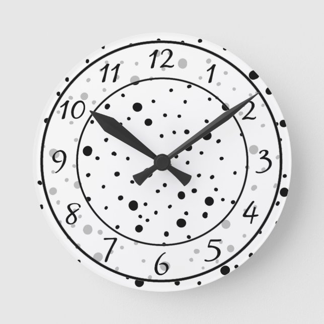 Black and White Polka Dots  Round Clock (Front)