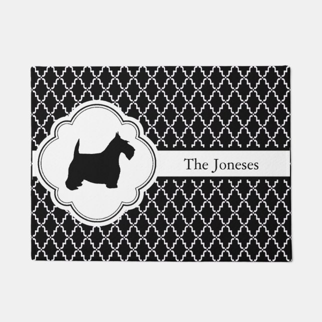 Black and White Quatrefoil Scottie Doormat (Front)