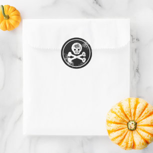 Black and White Skull and Cross Bones Halloween Classic Round Sticker