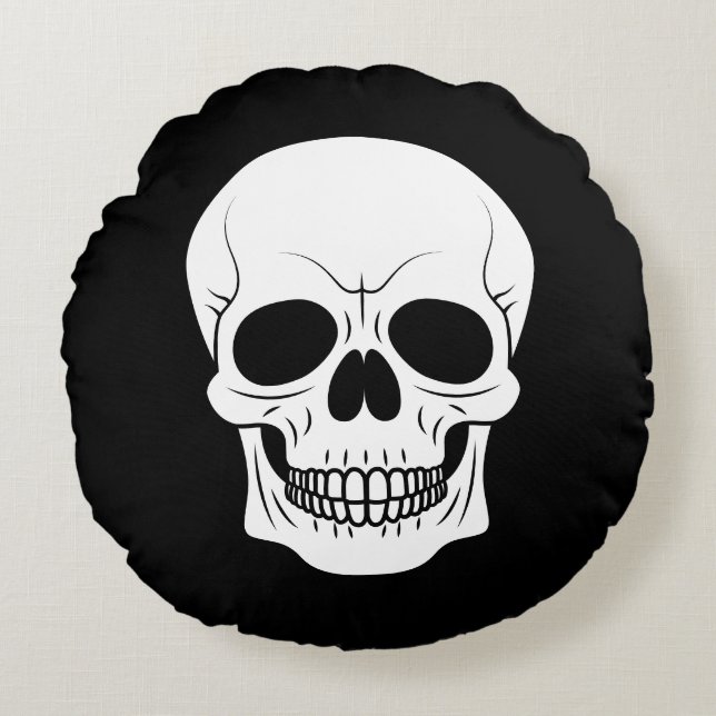 Black And White Skull Head Grinning Halloween Round Pillow (Front)