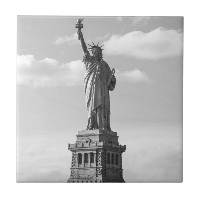 Black and White Statue of Liberty Tile (Front)