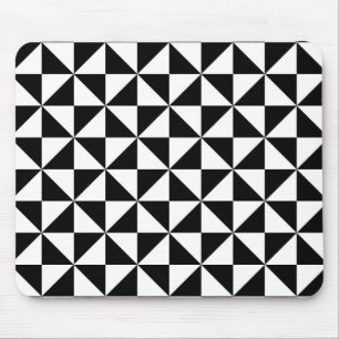 Black And White Triangle Pattern Mouse Pad