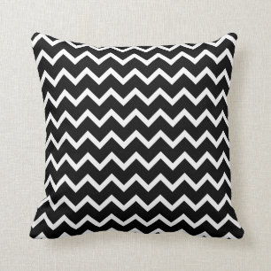 Black and White Zig Zag Pattern. Throw Pillow
