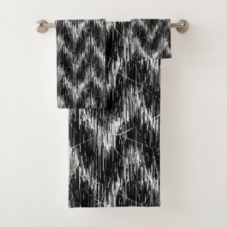 Black-and-white zigzag strokes bath towel set