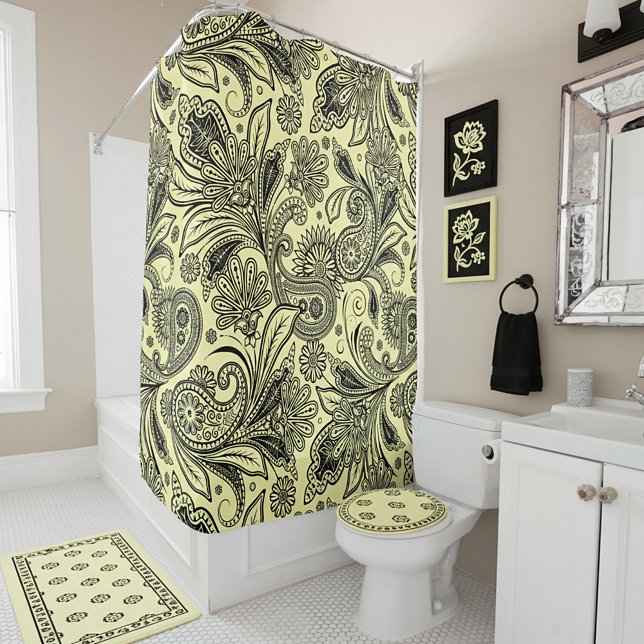 Black and yellow paisley  (Creator Uploaded)