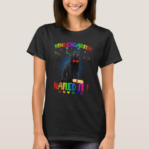 Black Cat Graduation Class Of 22 Kindergarten Nail T-Shirt