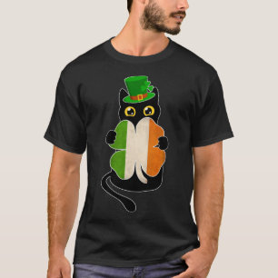 Black Cat Holding Shamrock Irish Flag St Patricks T-Shirt