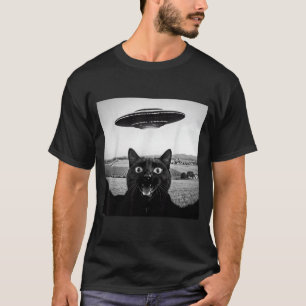 Black Cat Selfie Ufo Alien Funny Gifts For Men T-Shirt