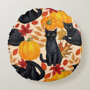 Black cats and pumpkins round pillow
