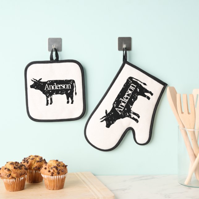 Black cow silhouette personalized oven mitt & pot holder set (Insitu(Hanging))
