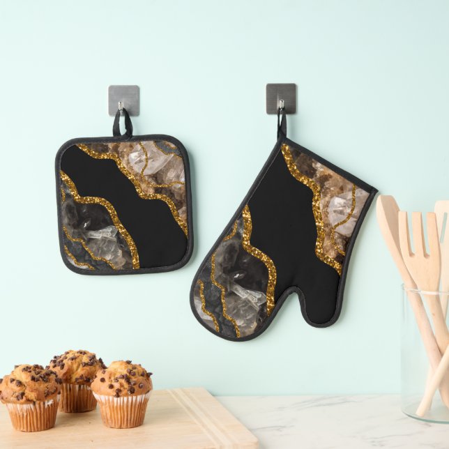 Black & Gold Agate Geode Glitter Oven Mitt & Pot Holder Set (Insitu(Hanging))