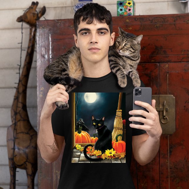 Black Halloween Cat T-Shirt (Creator Uploaded)