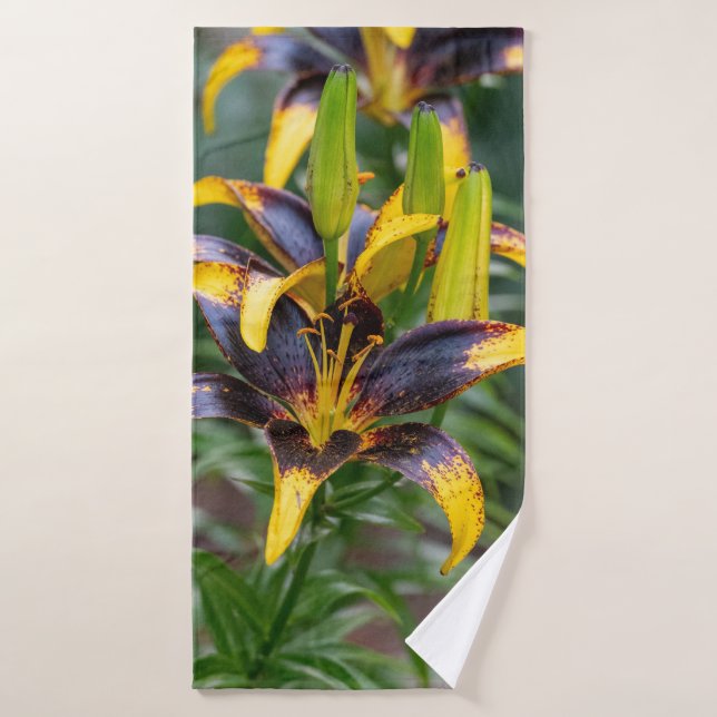 Black Hybrid Asiatic Lily, Flower Photography Bath Towel Set (Bath Towel)