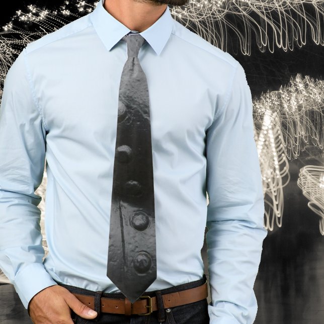 Black metal industrial-style  tie (Creator Uploaded)