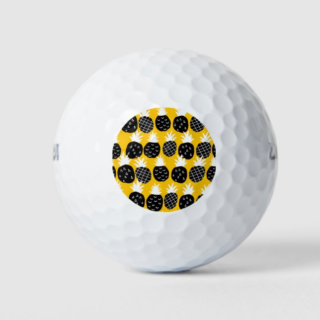 Black pineapples golf balls (Front)