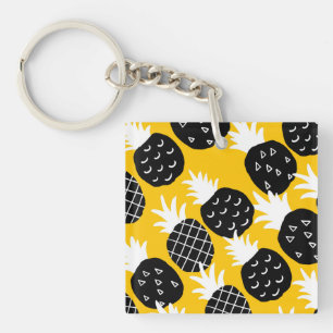 Black pineapples keychain